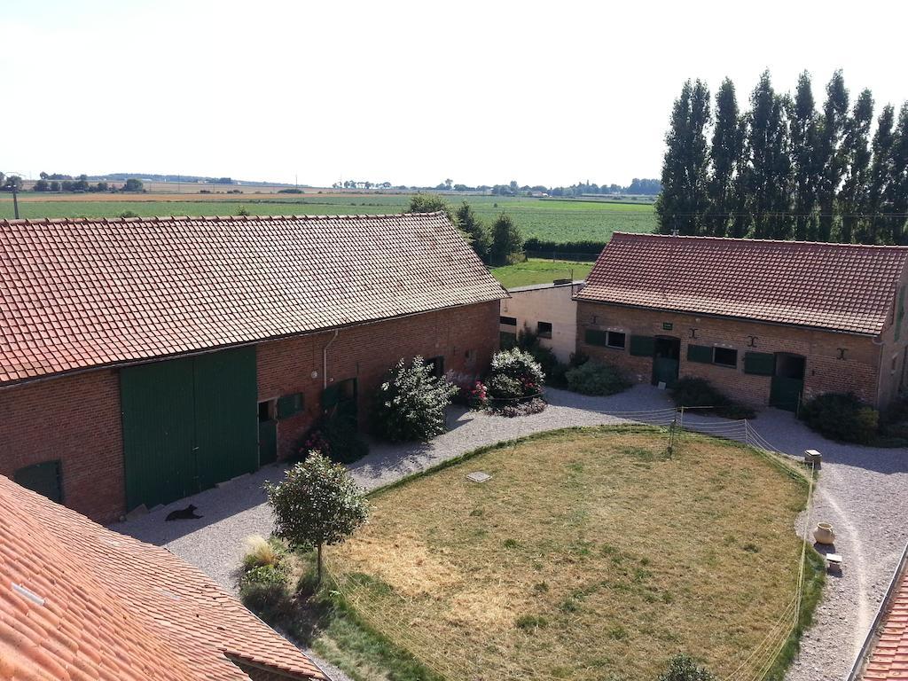 Gite De La Ferme Des Crins Blancs Villa Hazebrouck Rom bilde