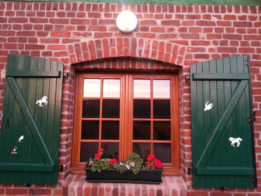 Gite De La Ferme Des Crins Blancs Villa Hazebrouck Rom bilde